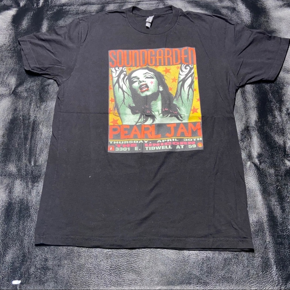 Sound Garden Pearl Jam Shirt | Sz: Lg | Clr: Blk
